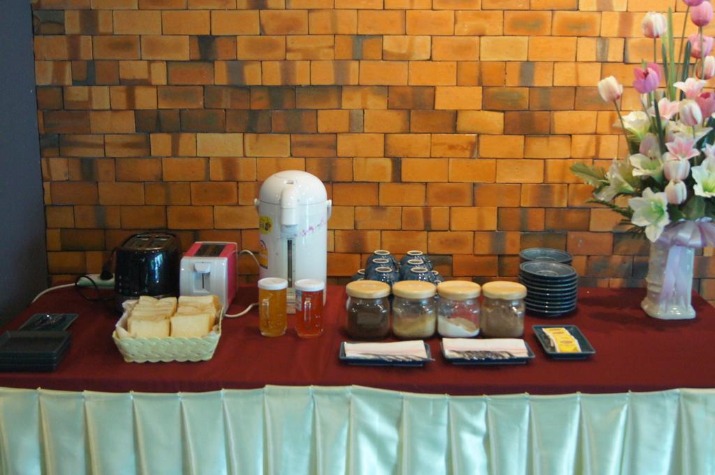 Noble Tarntong Boutique Bed & Breakfast Чиангмай Екстериор снимка