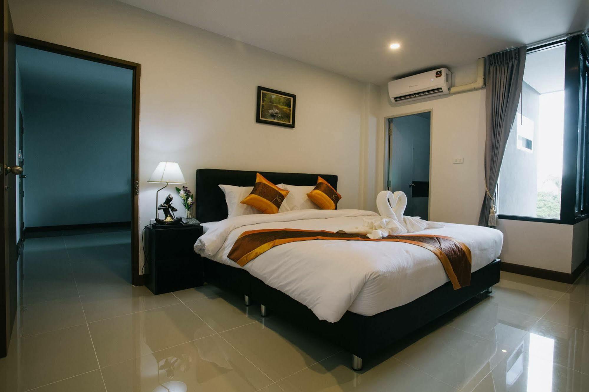 Noble Tarntong Boutique Bed & Breakfast Чиангмай Екстериор снимка