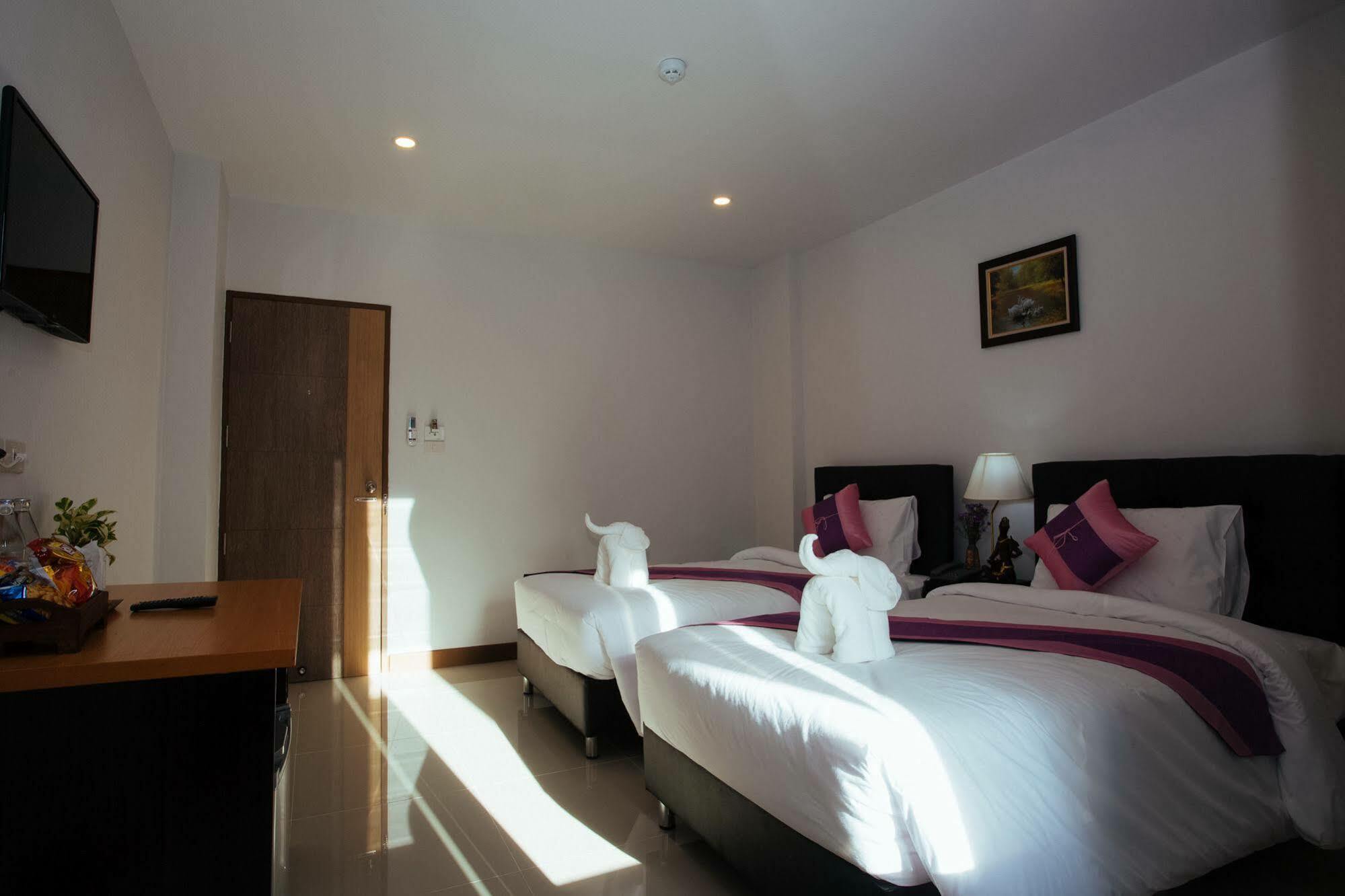 Noble Tarntong Boutique Bed & Breakfast Чиангмай Екстериор снимка