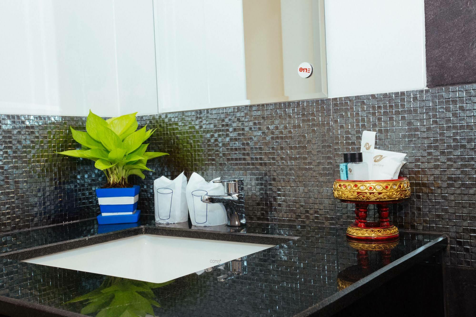 Noble Tarntong Boutique Bed & Breakfast Чиангмай Екстериор снимка