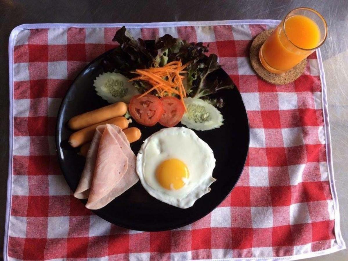 Noble Tarntong Boutique Bed & Breakfast Чиангмай Екстериор снимка